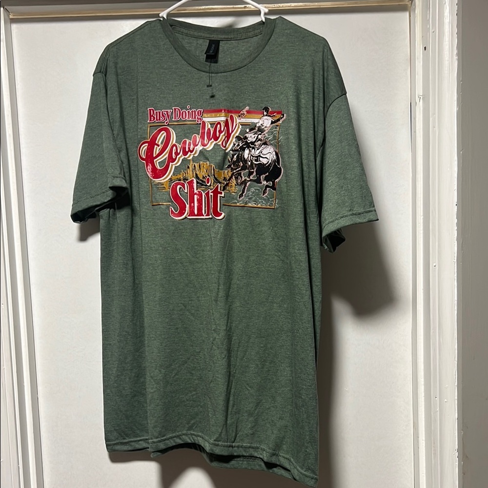 Gildan Green Short Sleeve Tee with Graphic Design